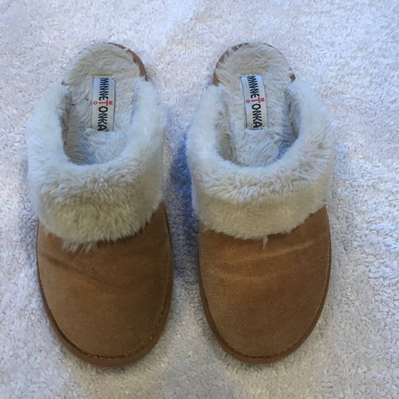 minnetonka slippers sale